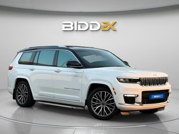 Jeep Cherokee 2023 Summit White Automatic — Used - 1