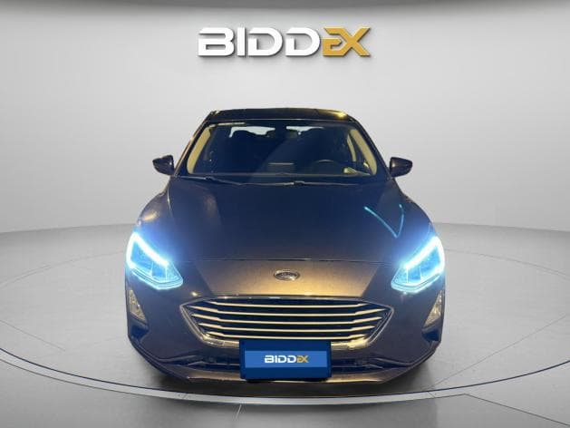 فورد فوكس 2021 كونيكتد 4 دي رمادي أوتوماتيك — مستعملة - 1