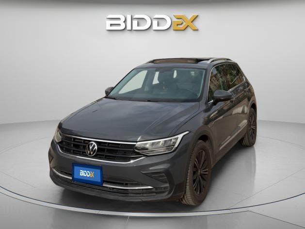 Volkswagen Tiguan 2024 Highline Nardo Gray Automatic — Used - 1