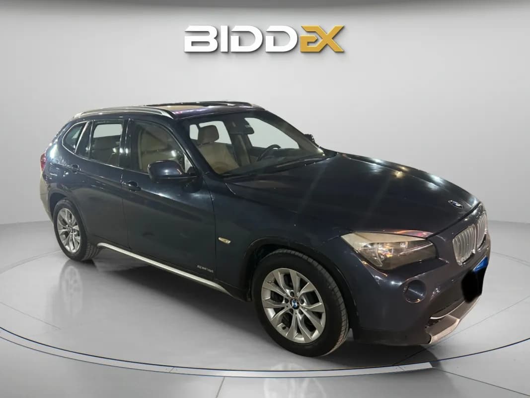 بي ام دبليو X1 2011