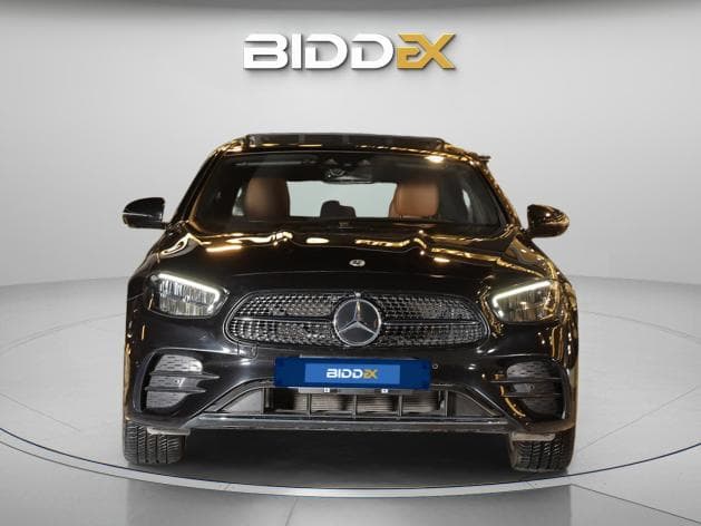 مرسيدس بنز E200 2023 ايه ام جي أسود أوتوماتيك — جديدة - 1