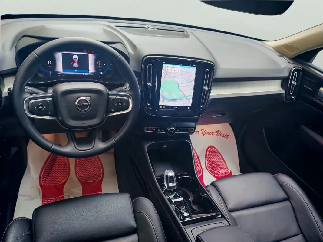 فولفو اكس سي 40 2025