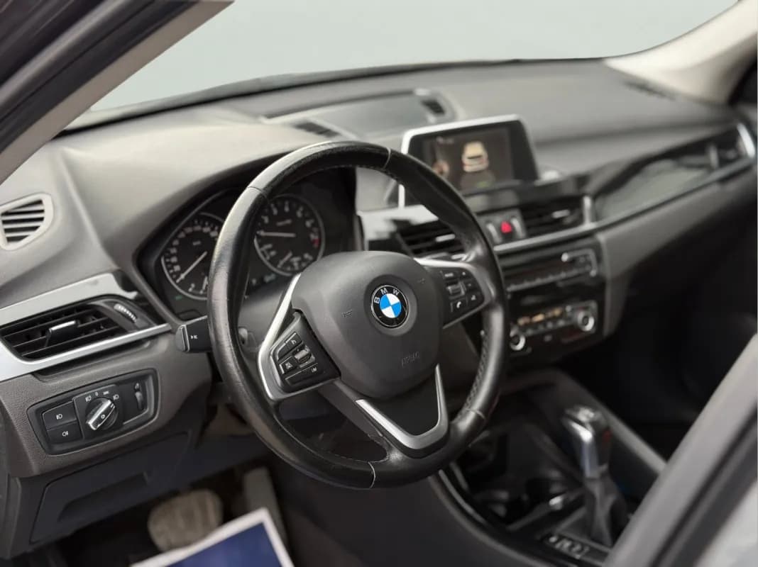 بي ام دبليو X1 2017