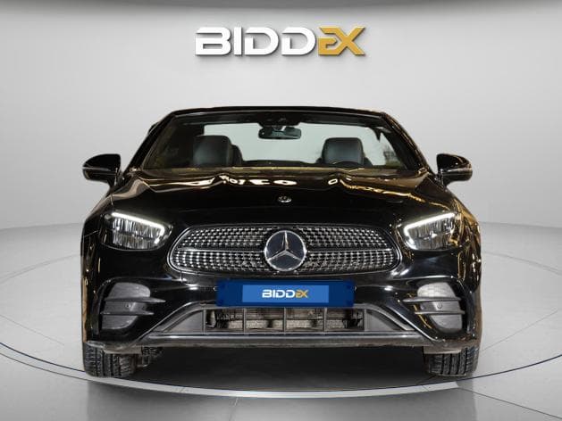 مرسيدس بنز E200 2021 كونفيرتابل هيفي لوديد أسود أوتوماتيك — مستعملة - 1