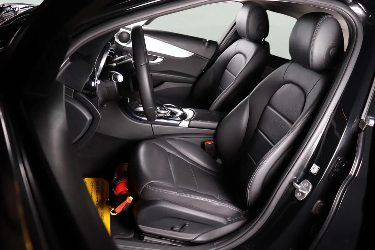 مرسيدس بنز C180 2019