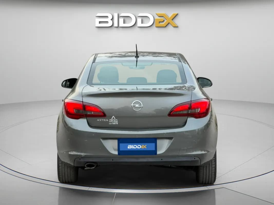 أوبل استرا 2020