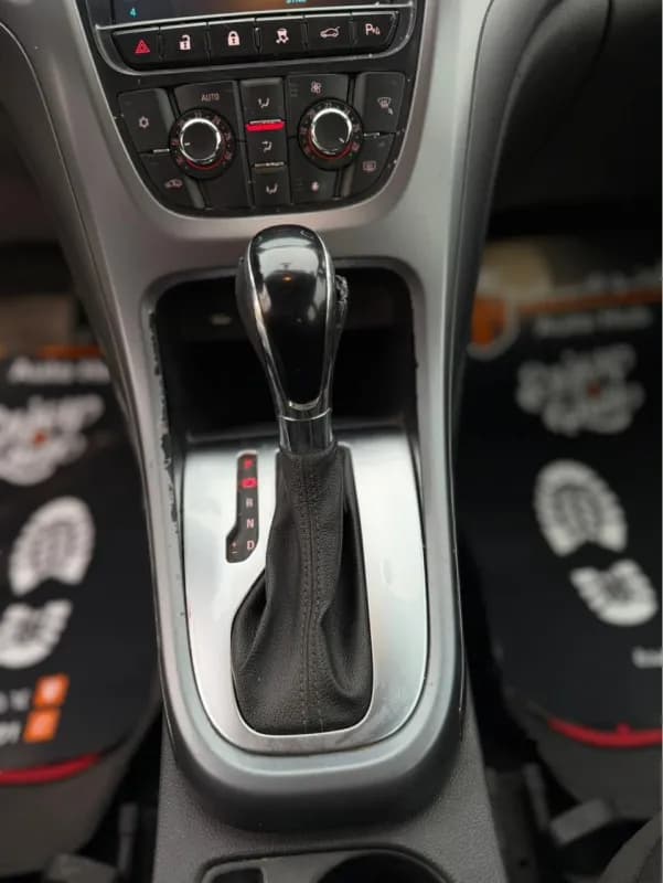 أوبل استرا 2020