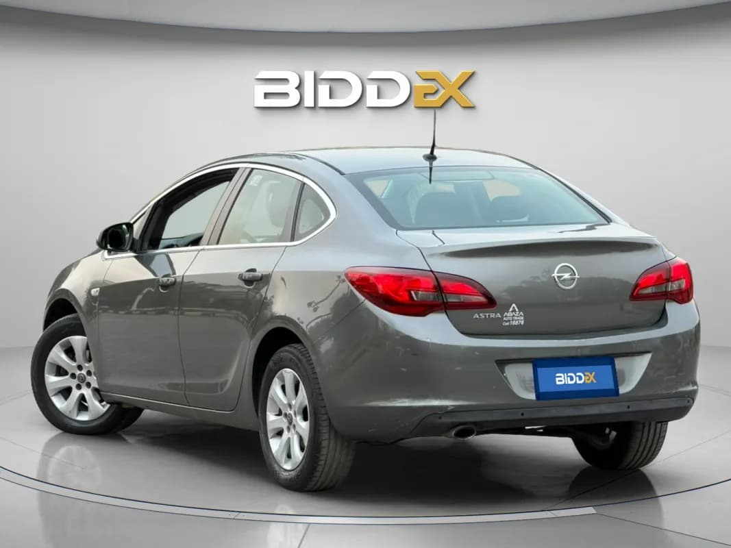 أوبل استرا 2020