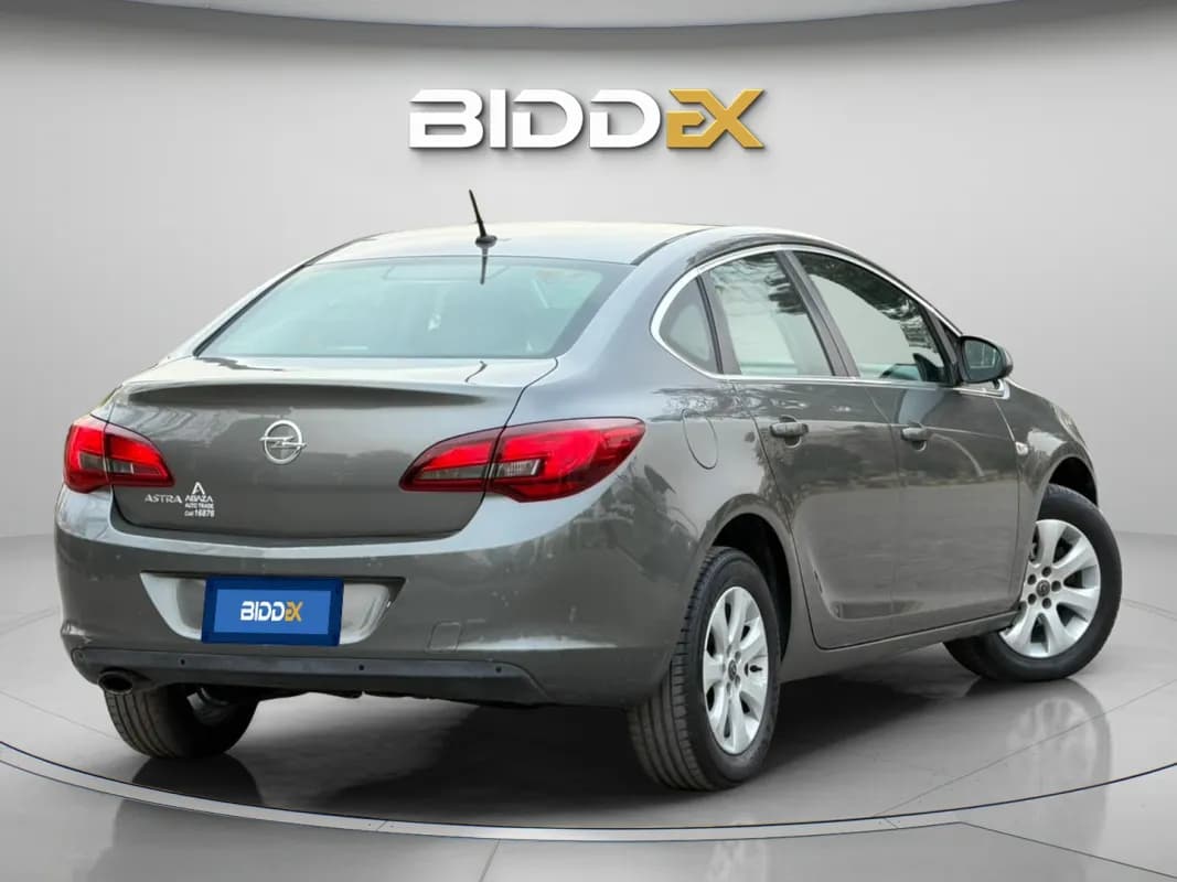 أوبل استرا 2020