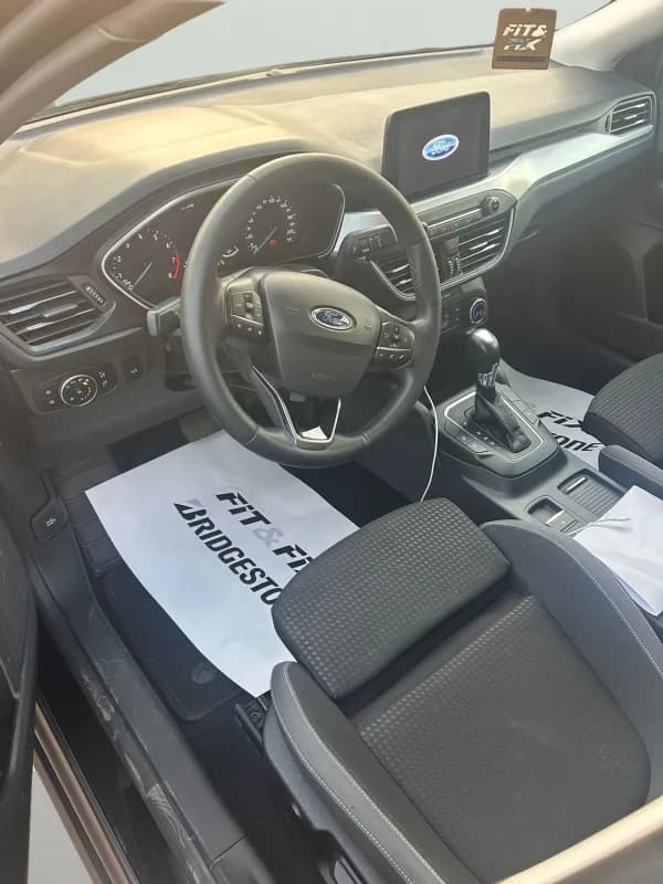 Ford Focus 2021 first catagery Black Automatic — Used