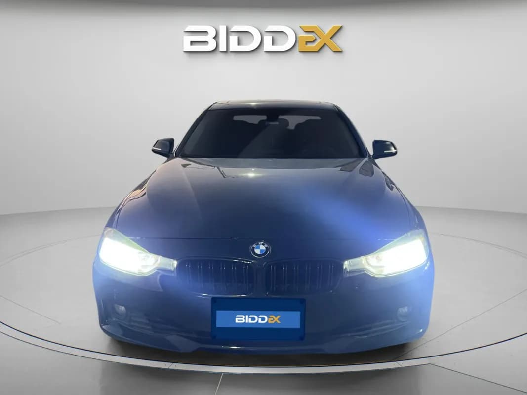 بي ام دبليو 320i 2014