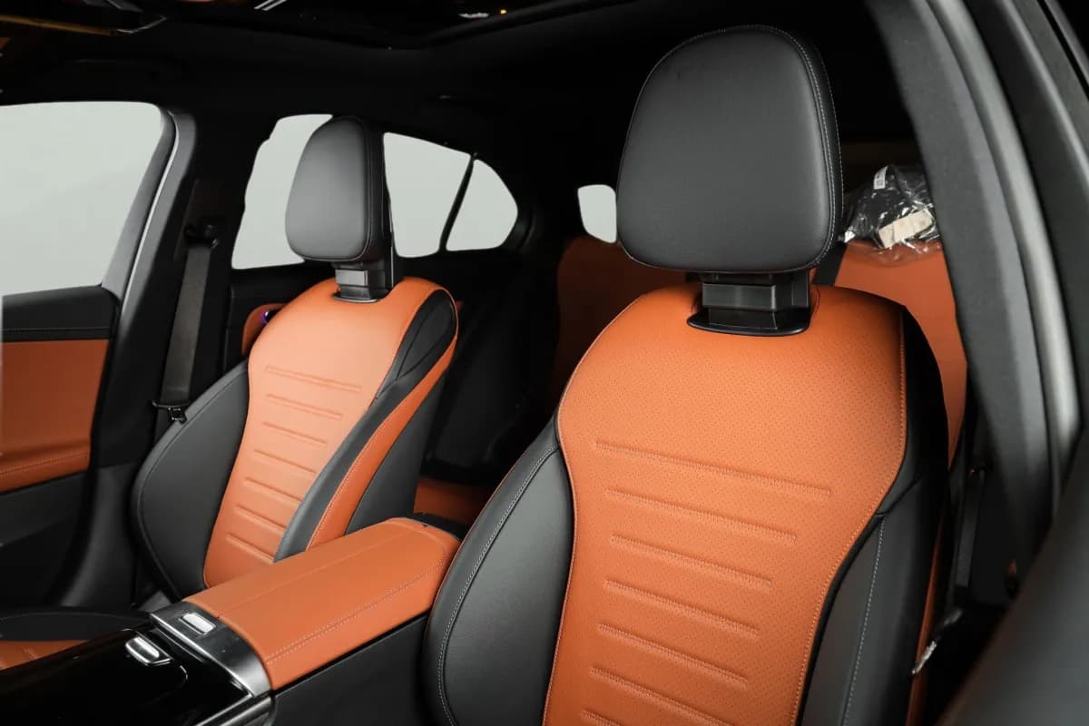 مرسيدس بنز C180 2023